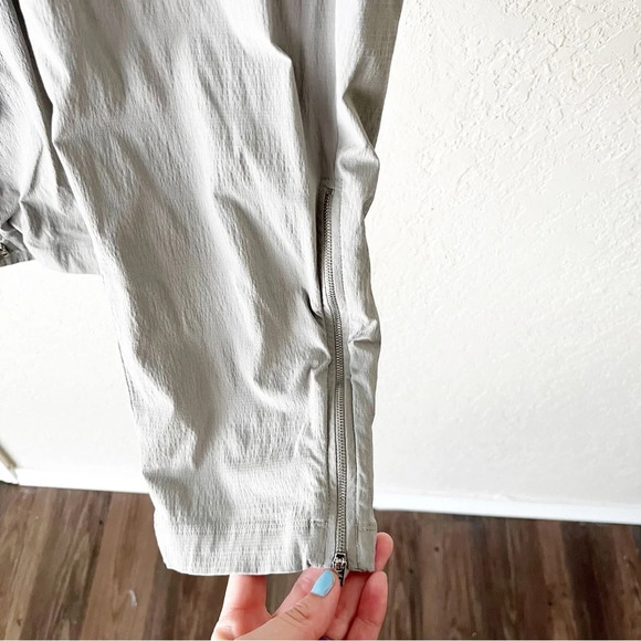 Athleta Pants Women's 10 Mod Trekkie Cropped Ankle Zip Gray Athleisure Career - Picture 6 of 8